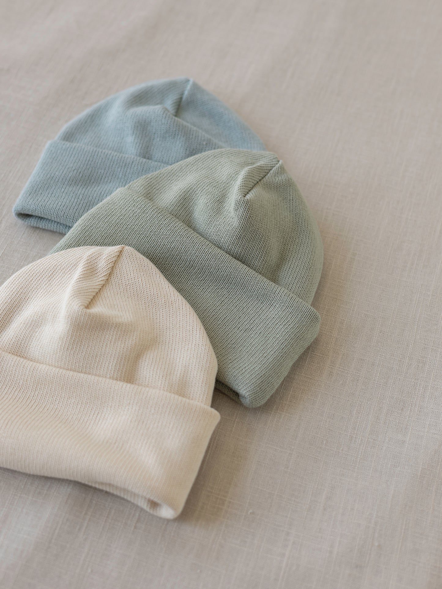 Knit beanie / pastel