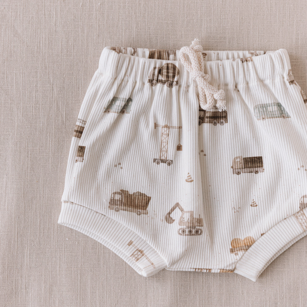 Baby boy shorts / ribbed cars & trucks