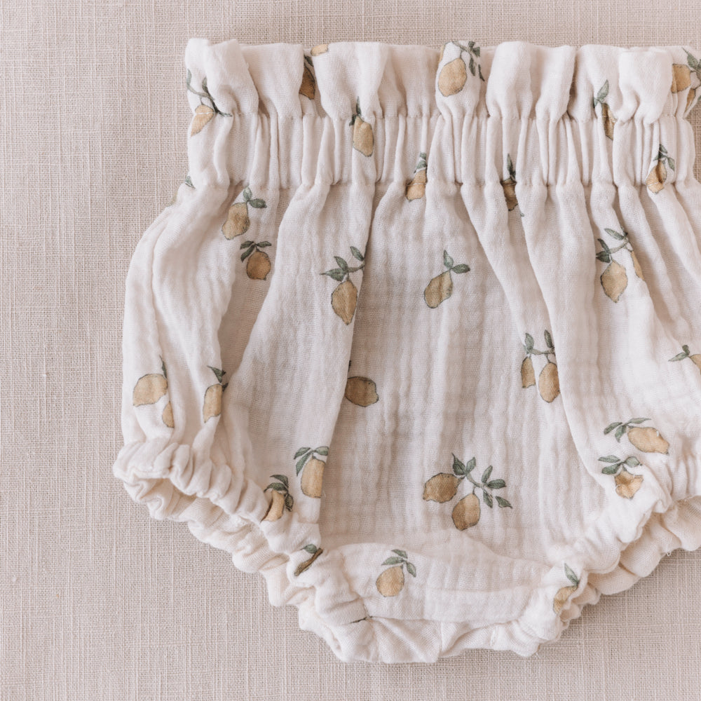 
                      
                        Baby bloomers / limone
                      
                    