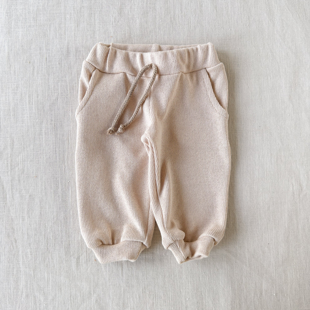 
                      
                        Knit sweatpants / light beige
                      
                    