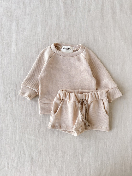 Knitted sweater / light beige