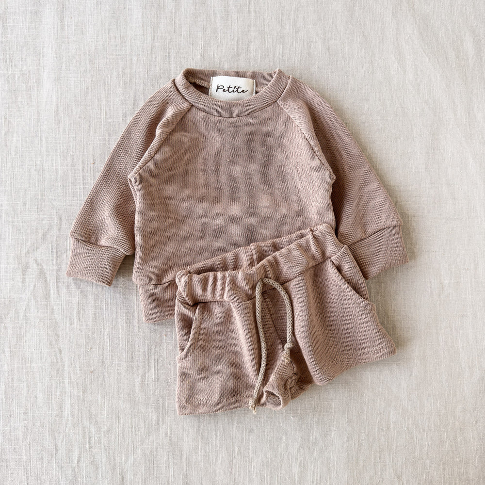 
                      
                        Knitted sweater / dark beige
                      
                    