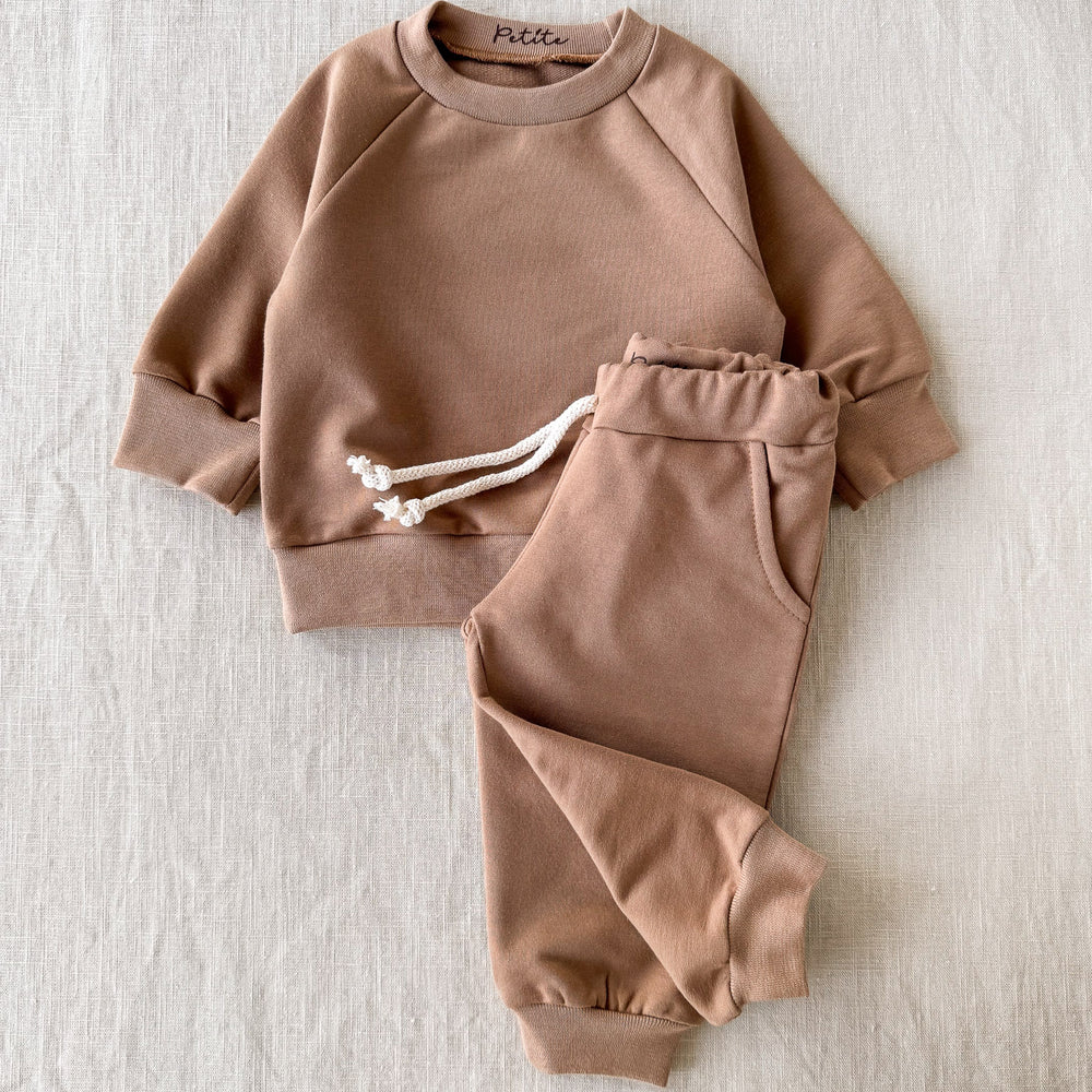 
                      
                        Cotton sweater / cacao
                      
                    