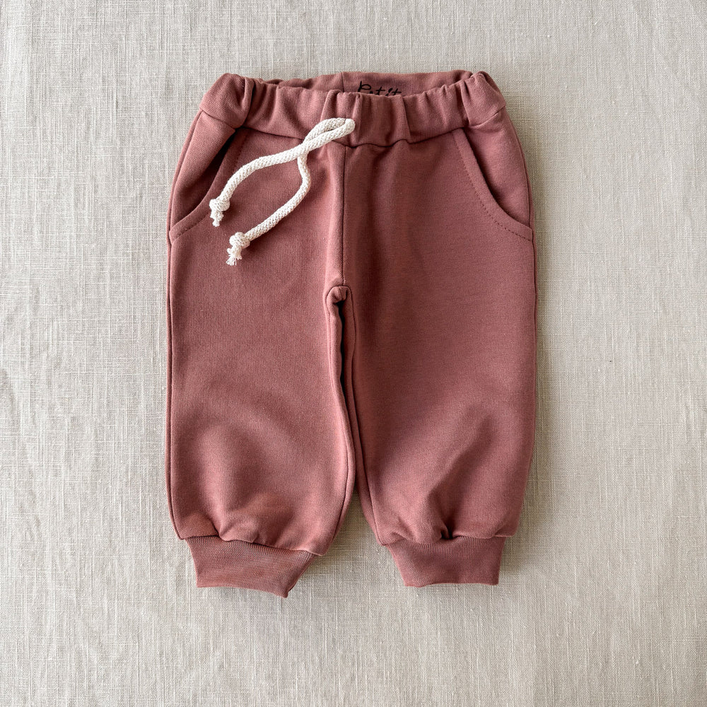 
                      
                        Cotton sweatpants / mauve
                      
                    