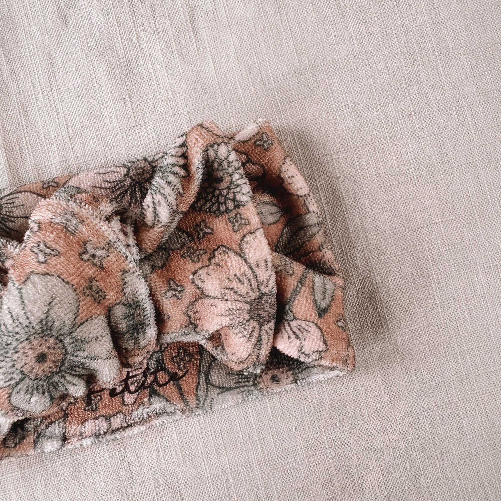 Bow headband / bold floral caramel