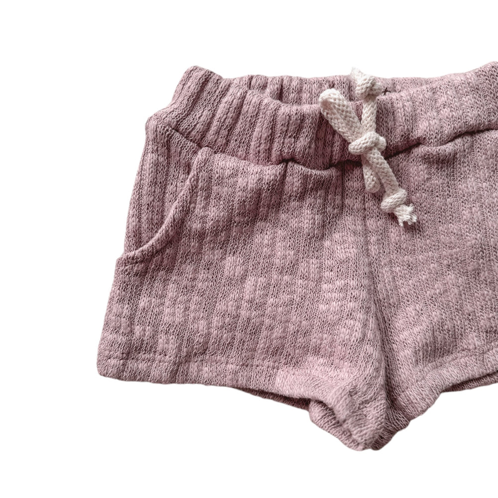 
                      
                        Knit shorts - lilac
                      
                    