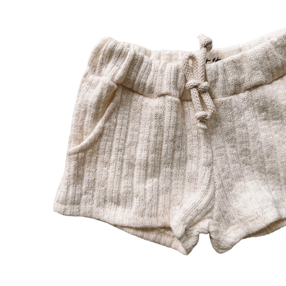 
                      
                        Knit shorts - ecru
                      
                    