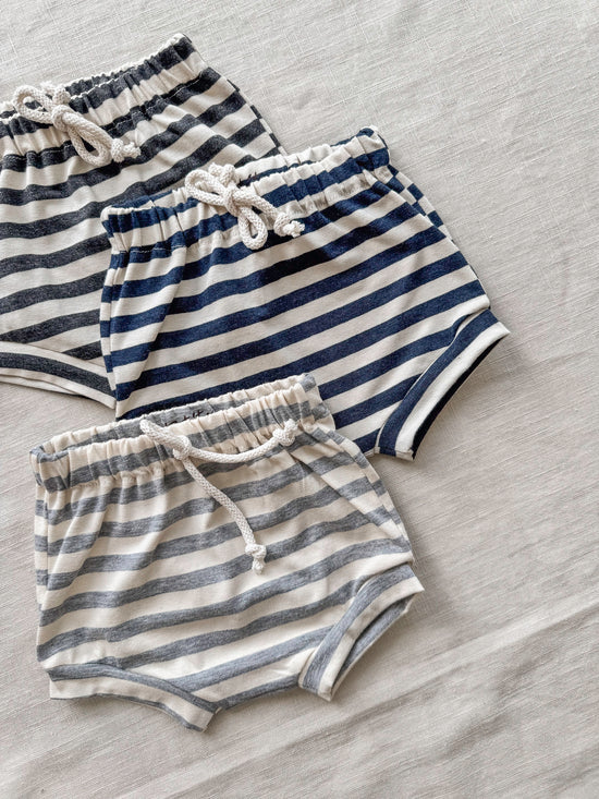 Baby boy shorts / summer stripes