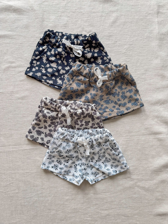 Linen shorts / tiny flowers - navy