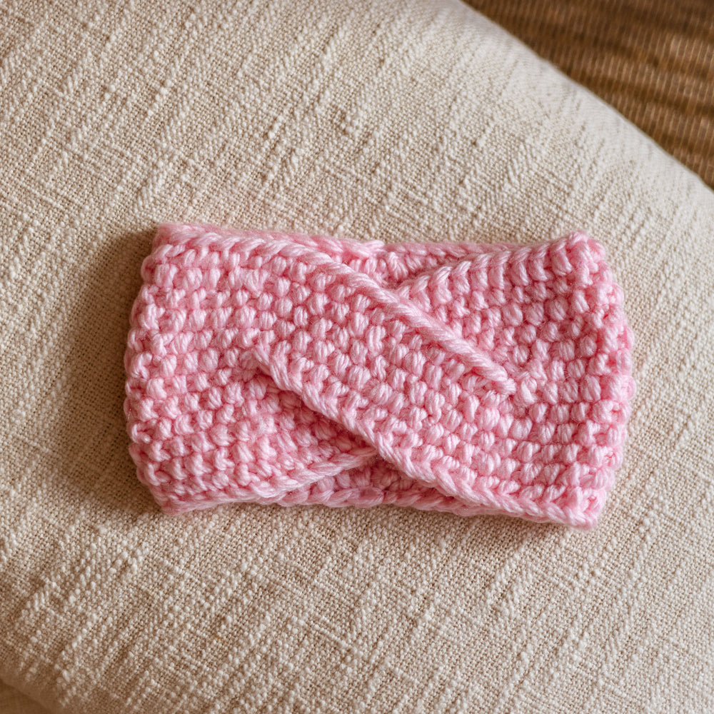 
                      
                        Knitted headband  / Pink
                      
                    