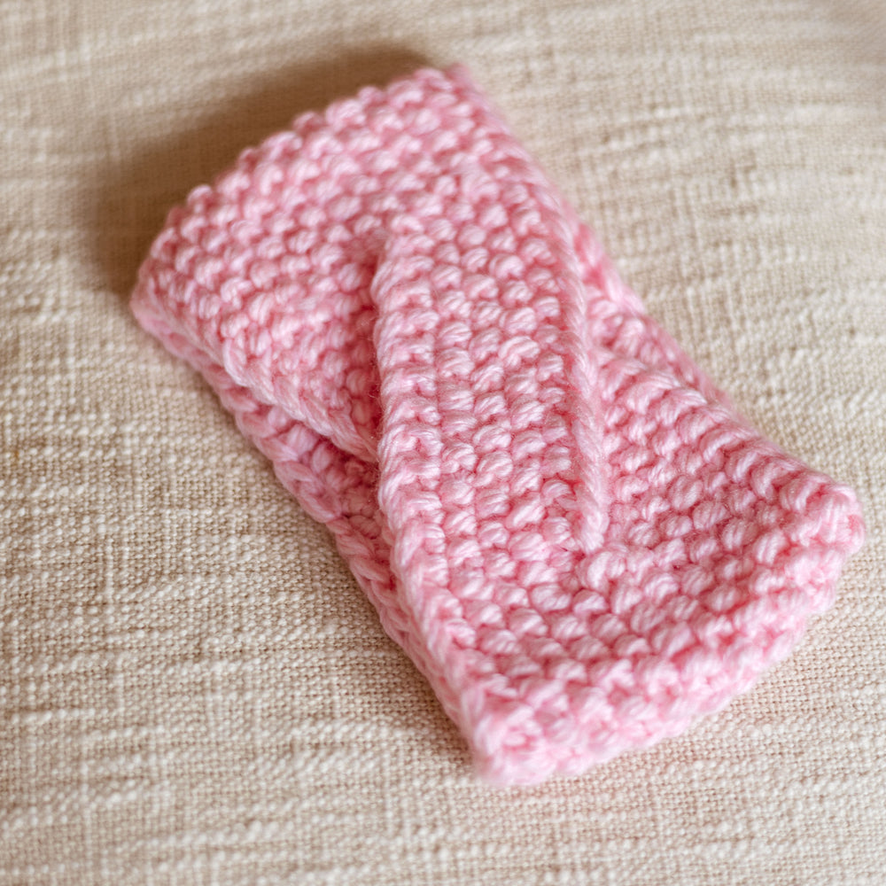 
                      
                        Knitted headband  / Pink
                      
                    