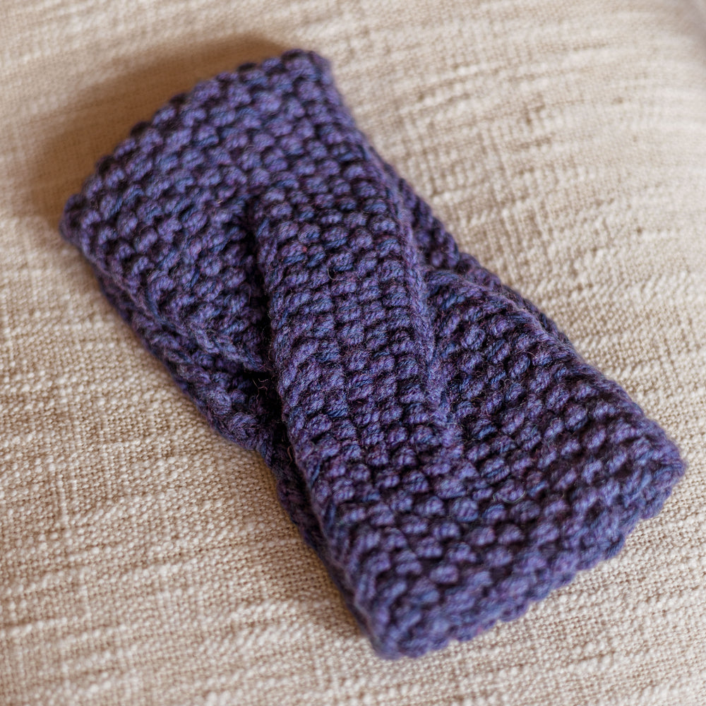 
                      
                        Knitted headband  / Indigo blue
                      
                    