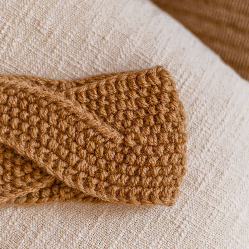 
                      
                        Knitted headband  / tan
                      
                    