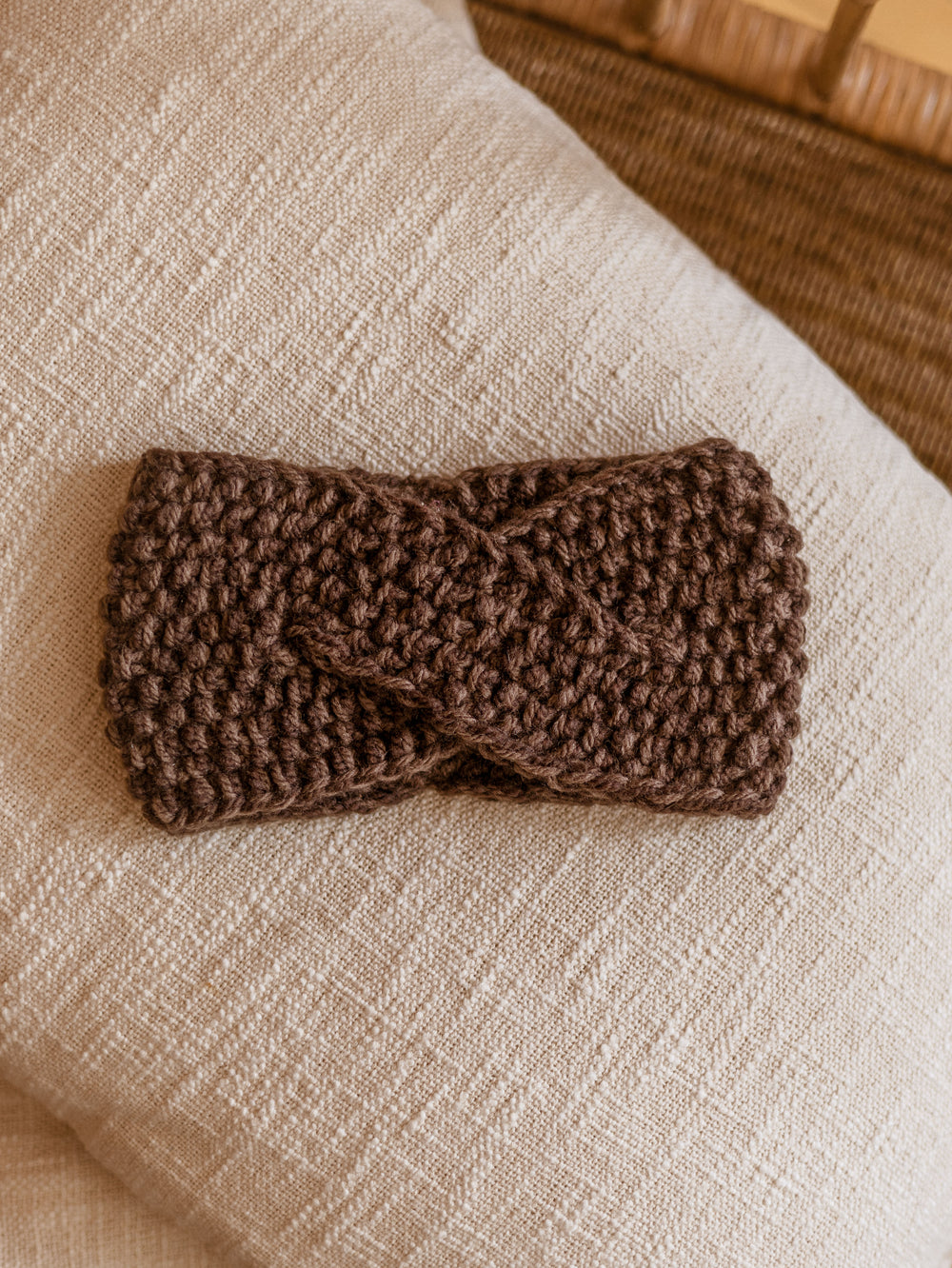 Knitted headband  / chocolate