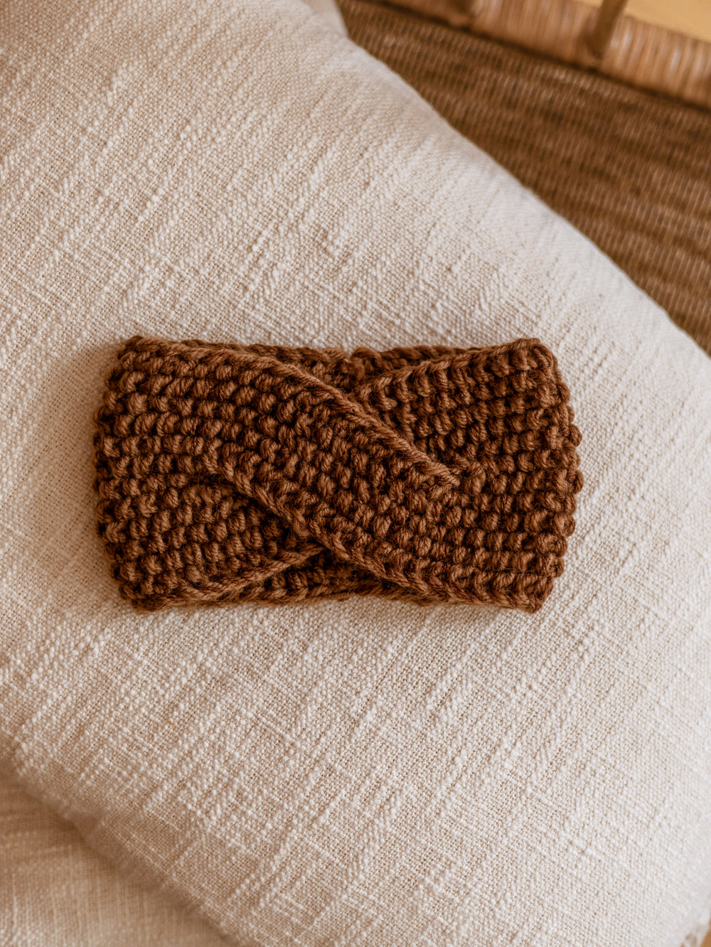 Knitted headband  / Golden chocolate