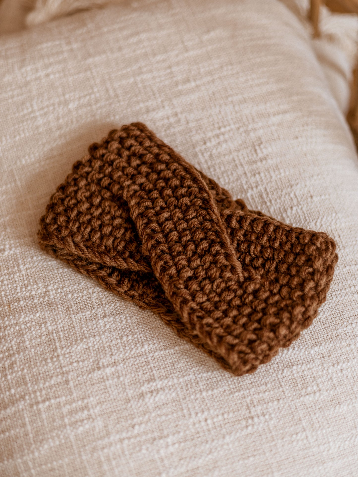 Knitted headband  / Golden chocolate