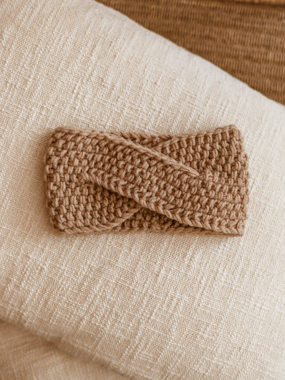 Knitted headband  / Beige