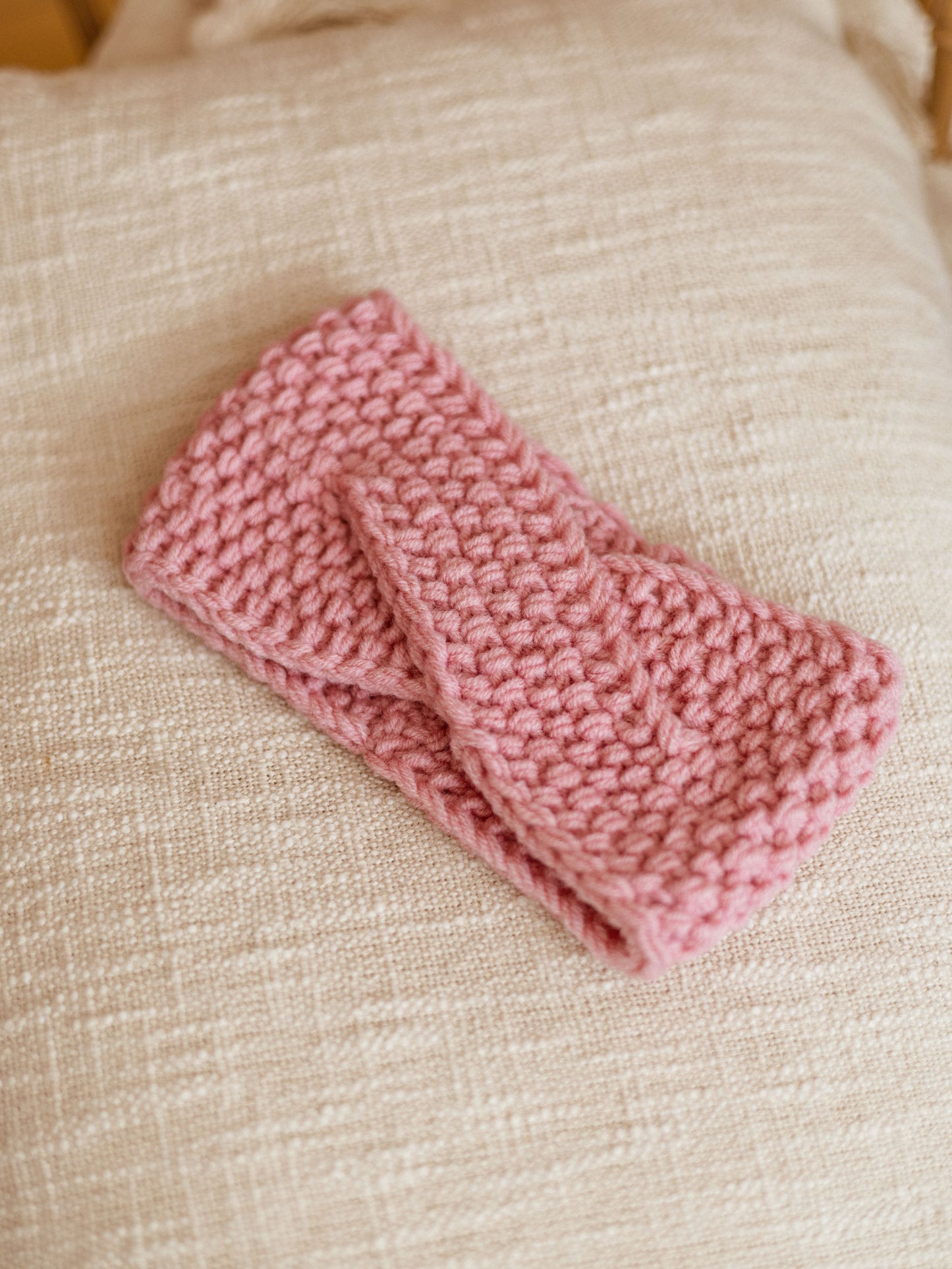 Knitted headband  / Rose