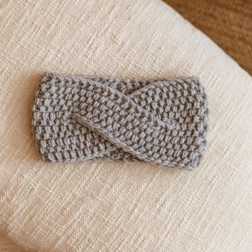 
                      
                        Knitted headband  / Light Grey
                      
                    