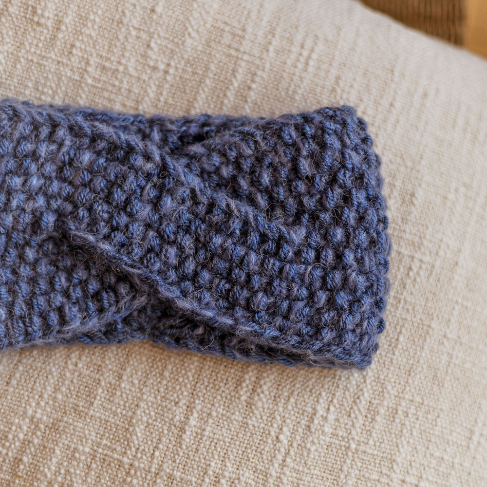 
                      
                        Knitted headband  / Jeans Blue
                      
                    