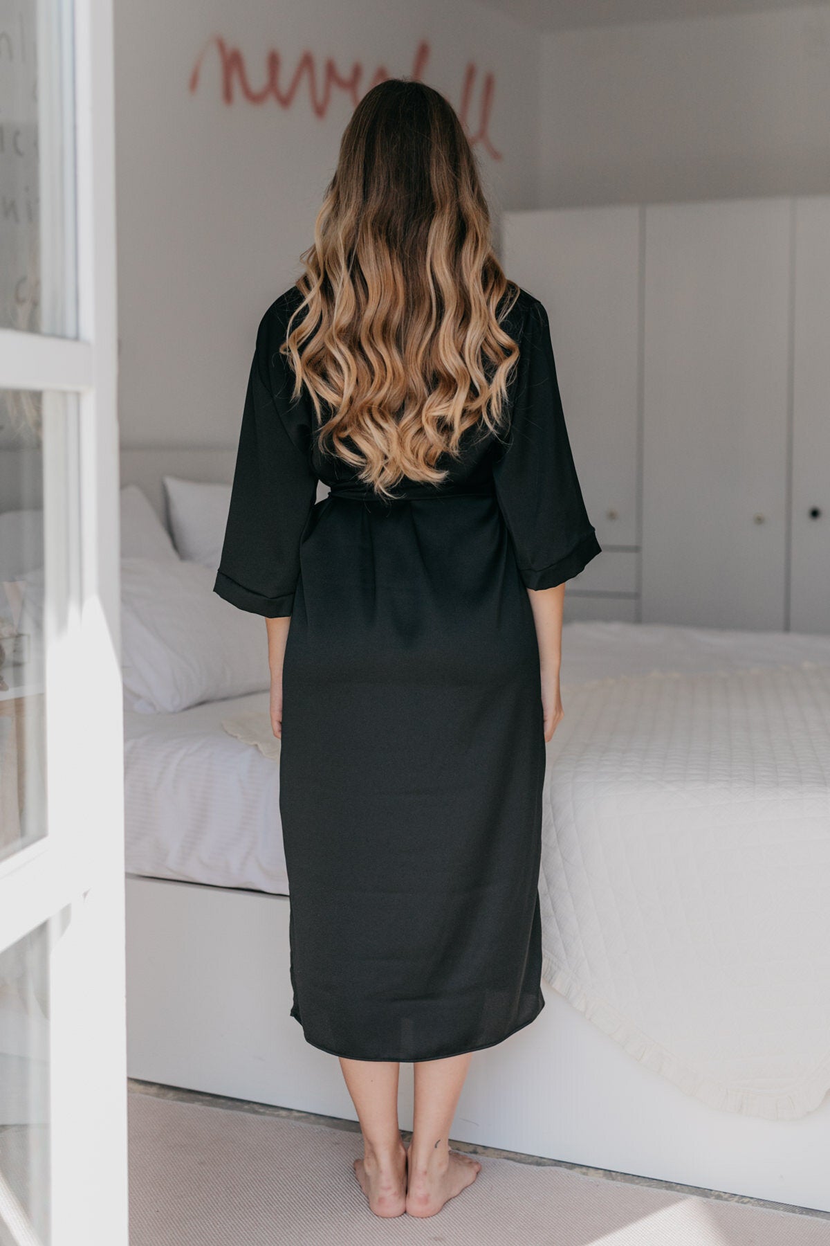 Crepe satin robe / black