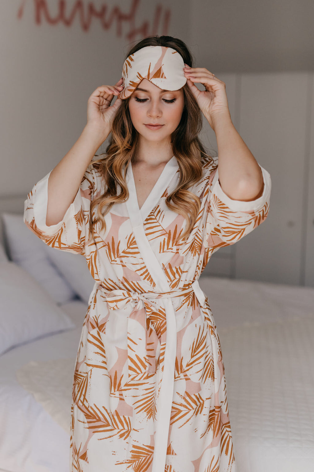 Floral viscose robe tan