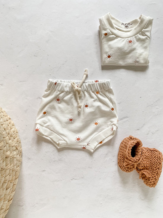 Load image into Gallery viewer, Baby boy shorts / sunshine
