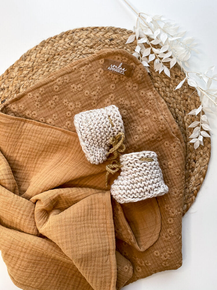 Muslin blanket / Embroidered caramel