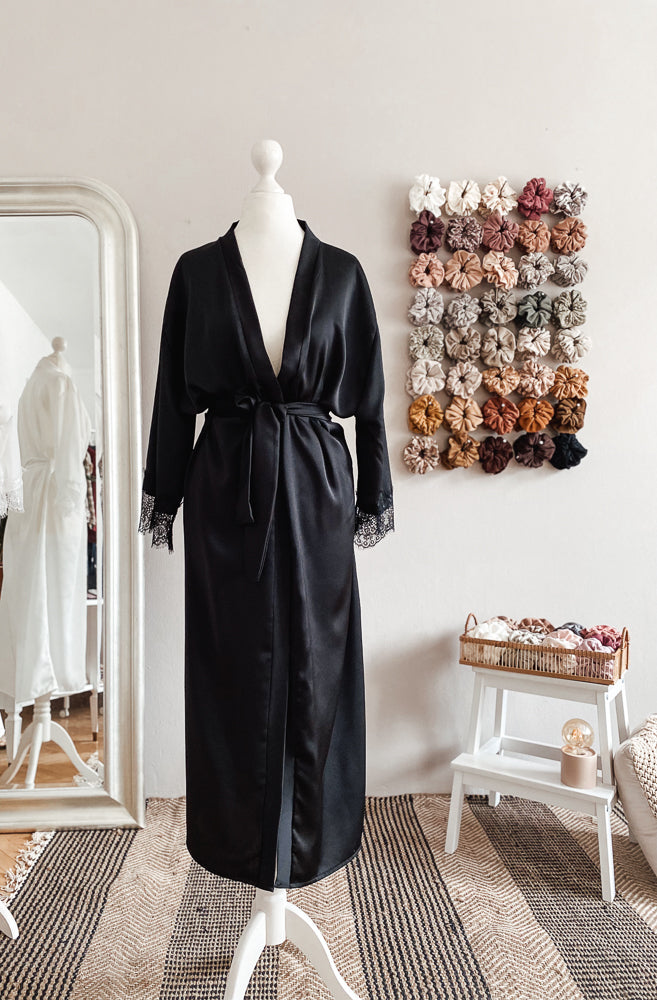 Satin + lace robe / black