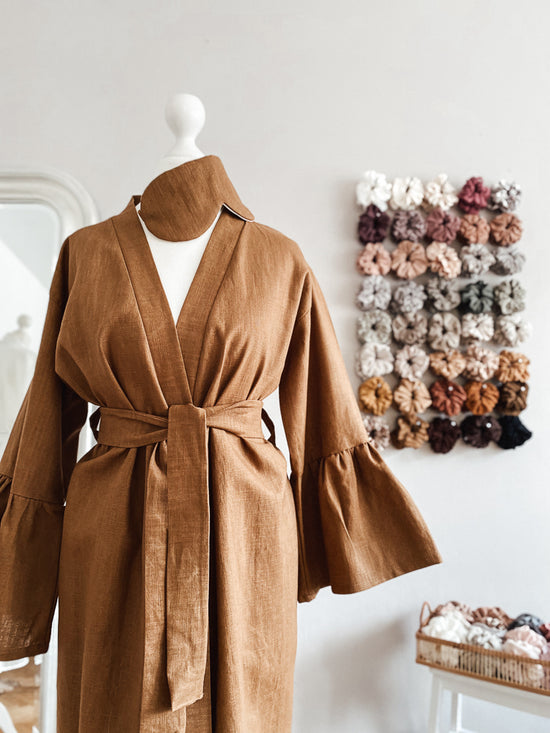 Linen ruffle robe / tan