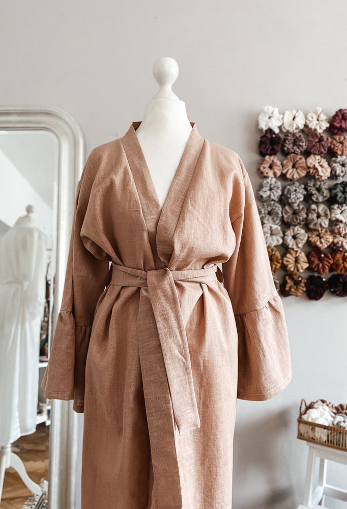 Linen ruffle robe / nude