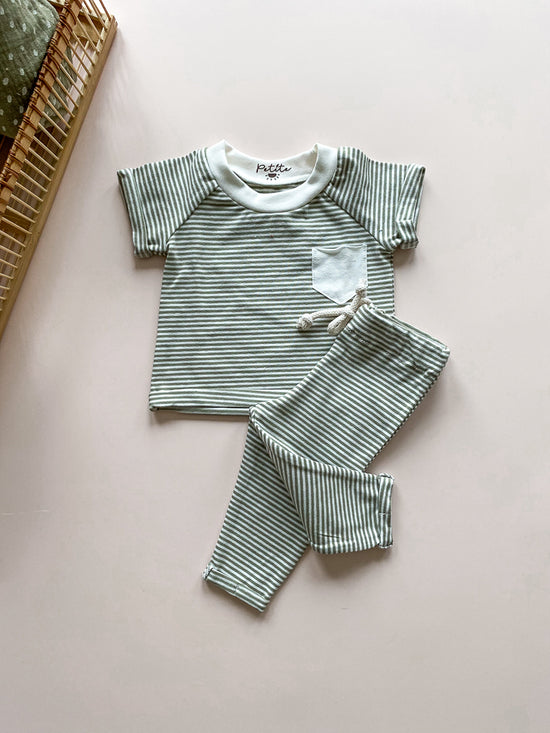 Baby leggings / olive stripes