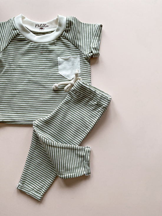 Baby leggings / olive stripes