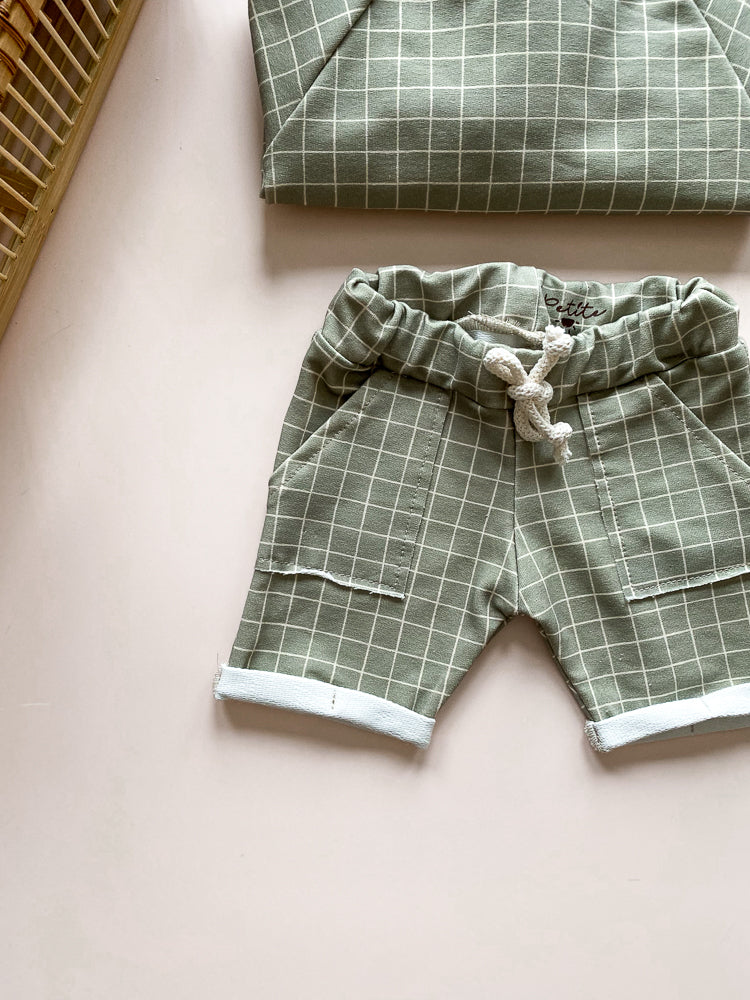 Baby shorts / checkers