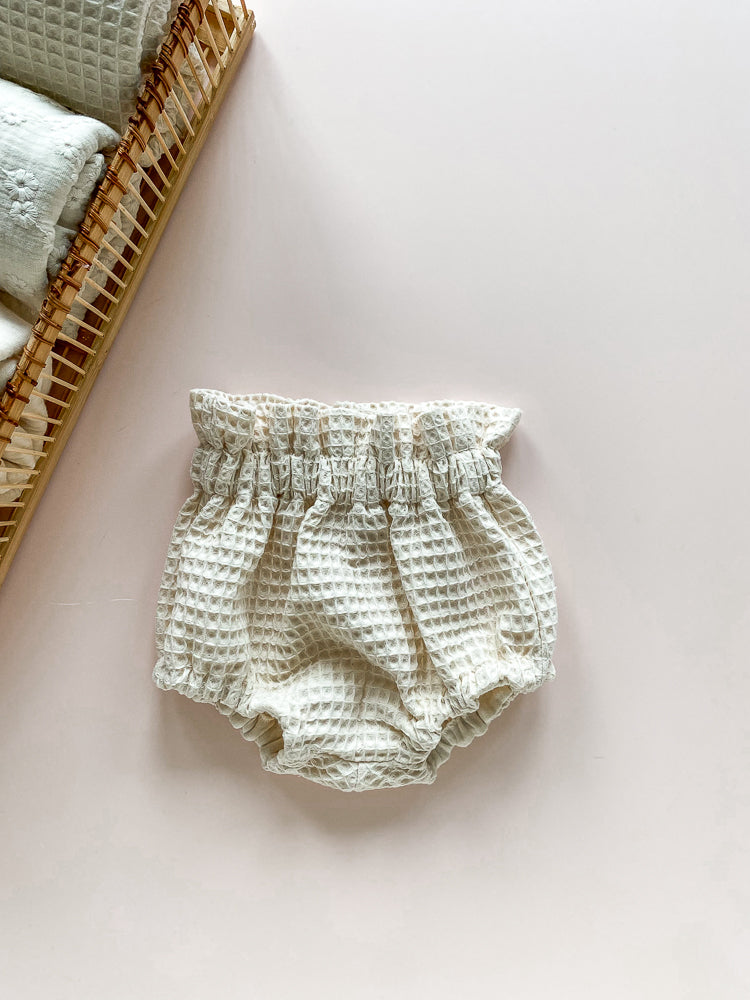 
                      
                        Baby bloomers / waffle - ecru
                      
                    