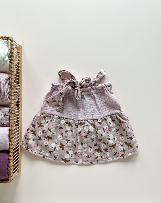Load image into Gallery viewer, Baby muslin dress / lilac boho
