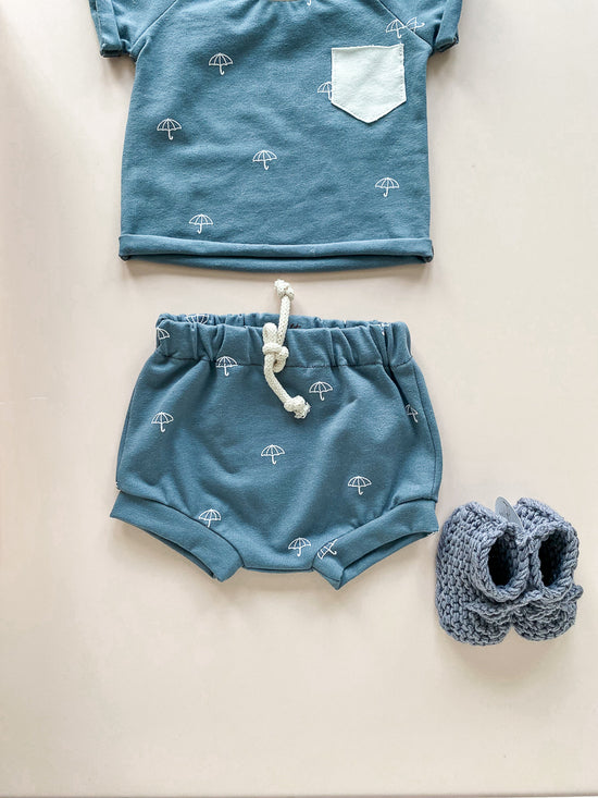 Baby boy shorts / umbrellas