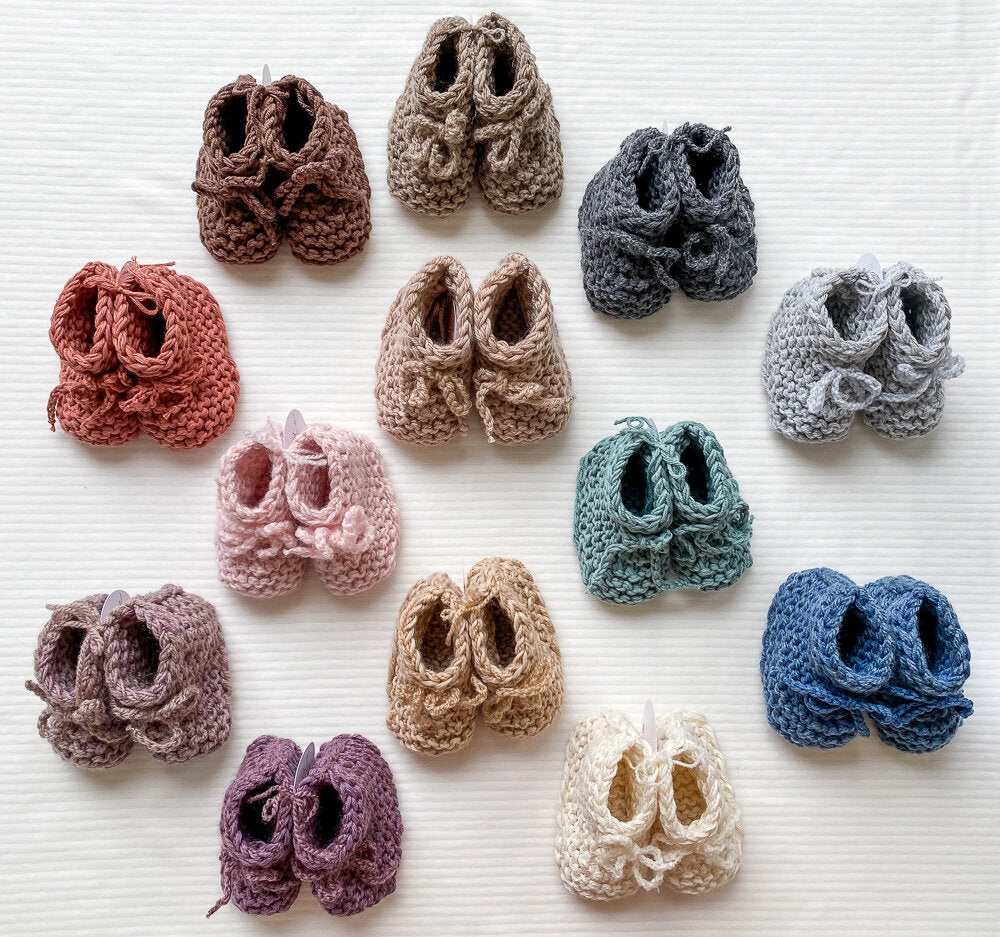 Baby booties / cotton