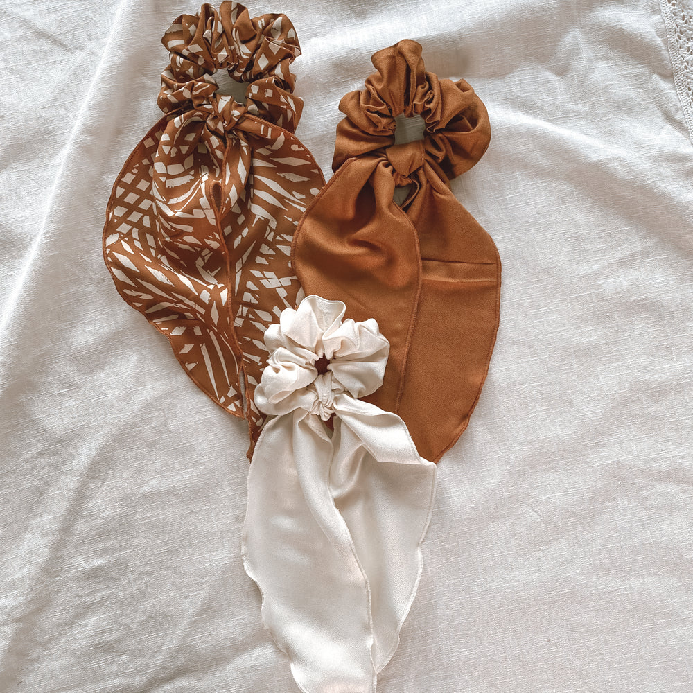 
                      
                        Wide viscose scrunchie + bow
                      
                    