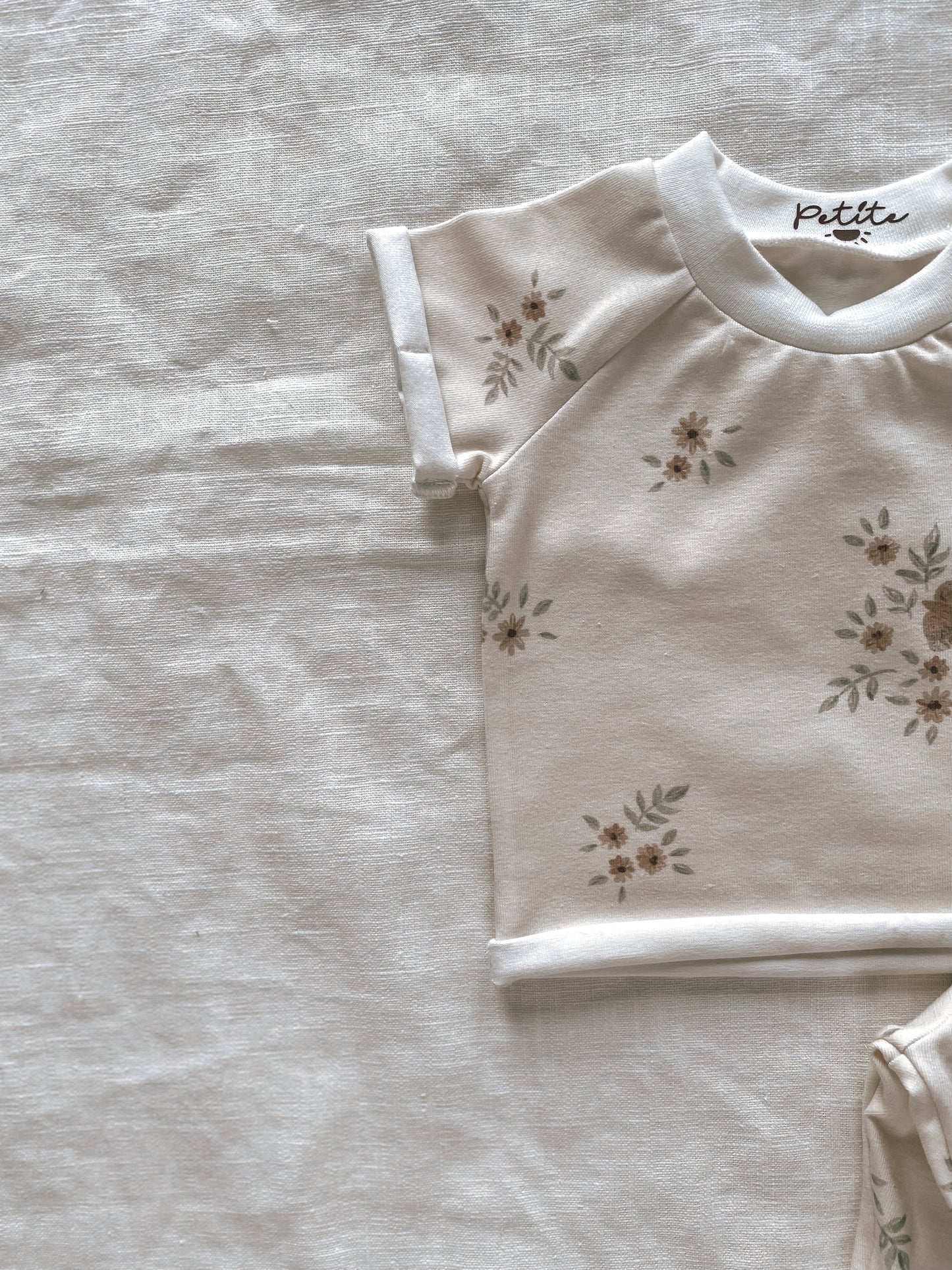 Kids T-shirt & leggings / vintage cream