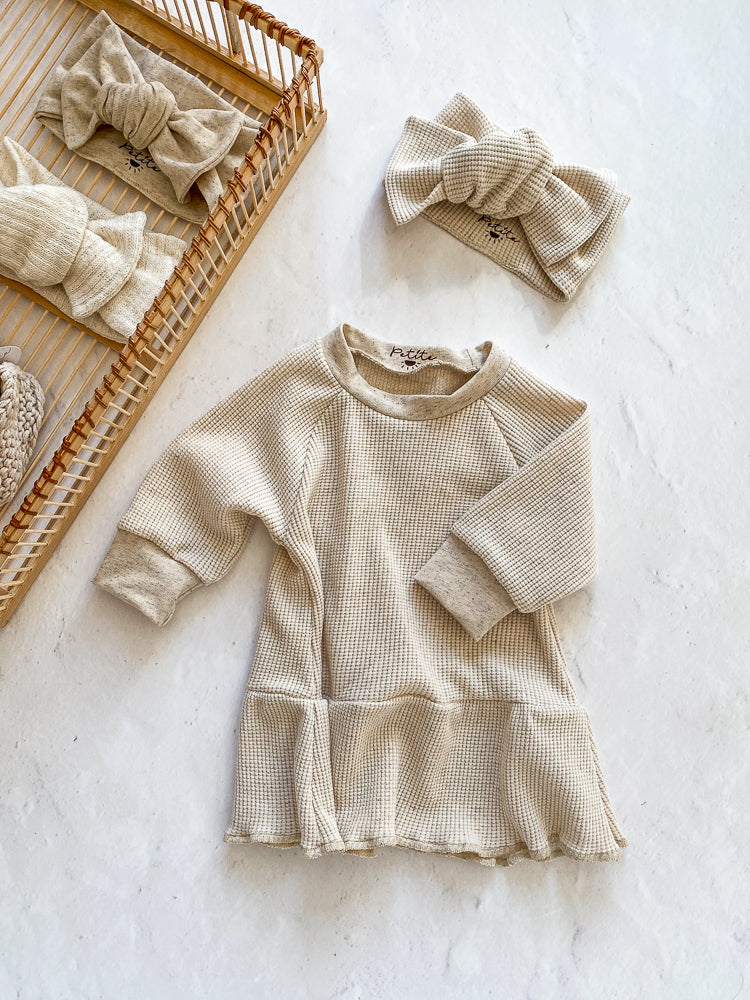 Kids ruffle dress / linen waffle