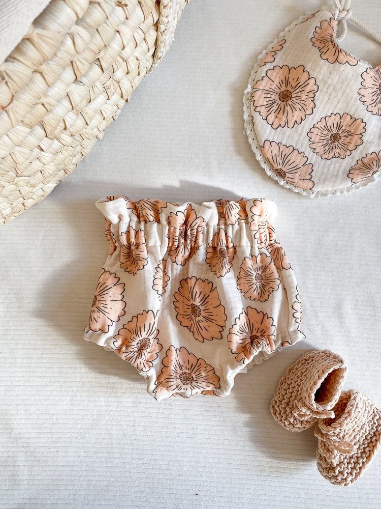 Muslin bloomers / caramel flowers