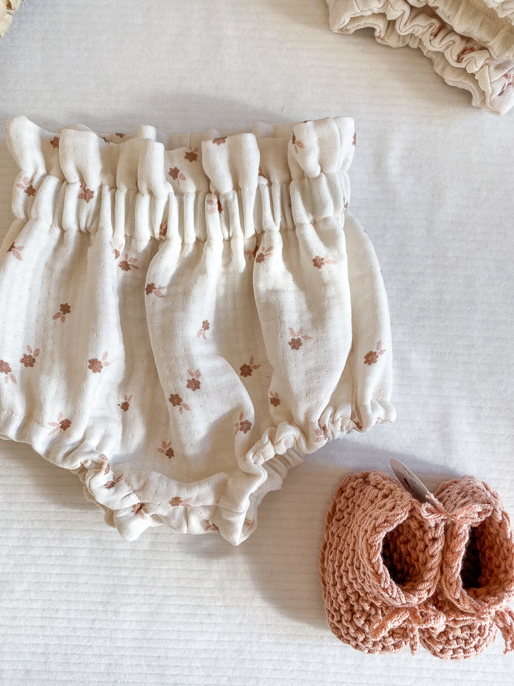 Muslin bloomers / little flowers