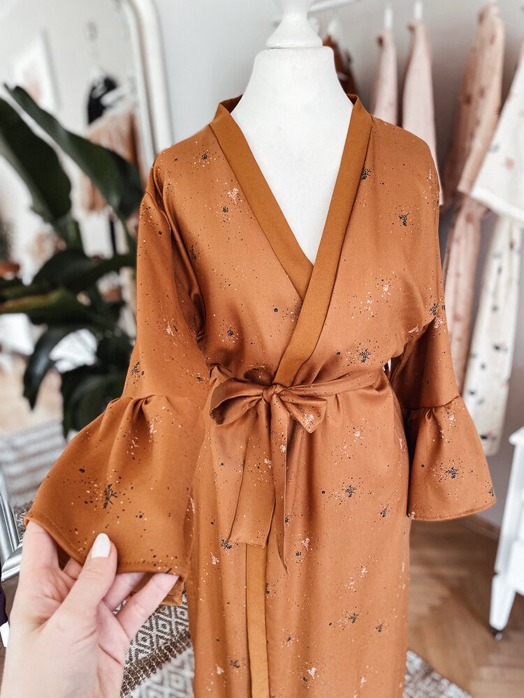 Twigs ruffle tan kimono