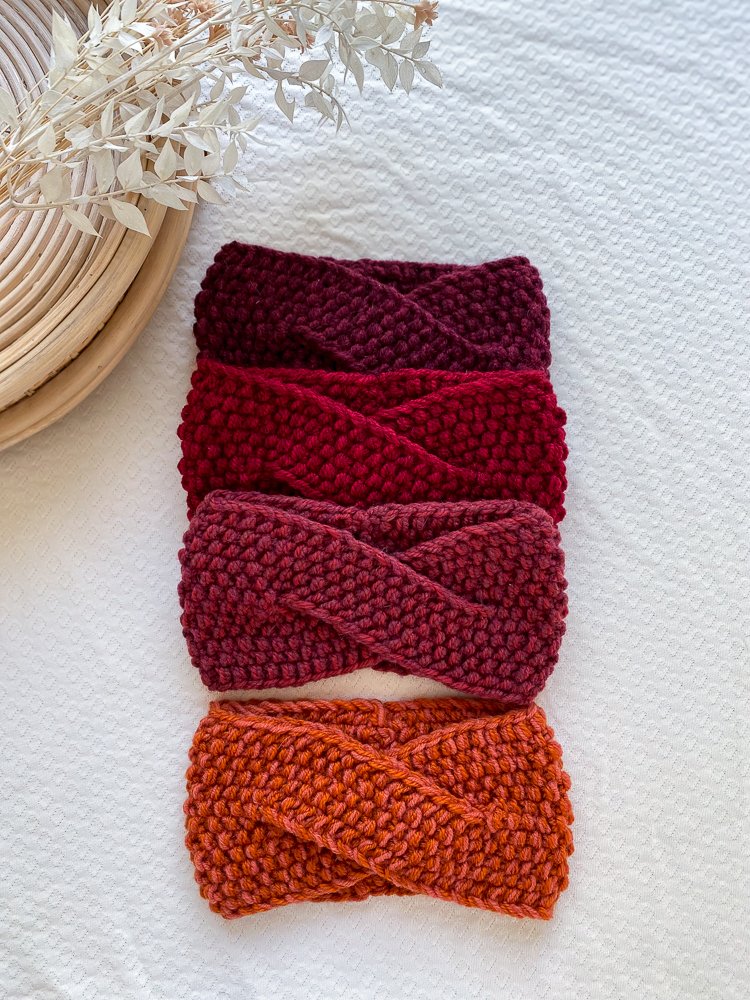Knitted headband  / shades of red
