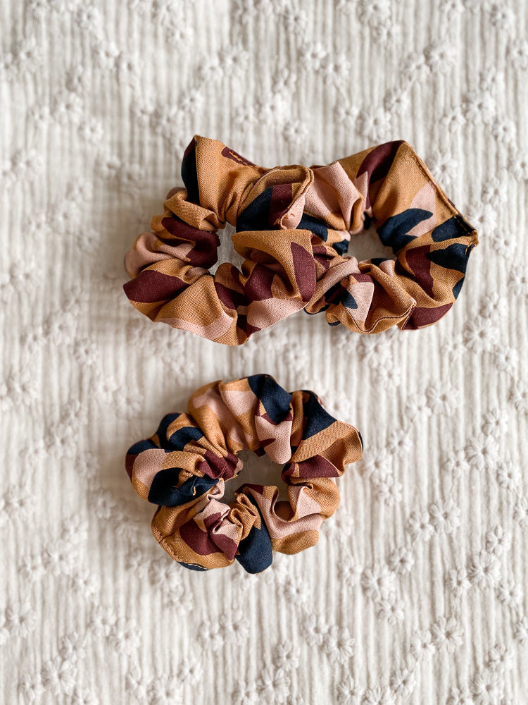 Viscose scrunchie / Seraphine tan