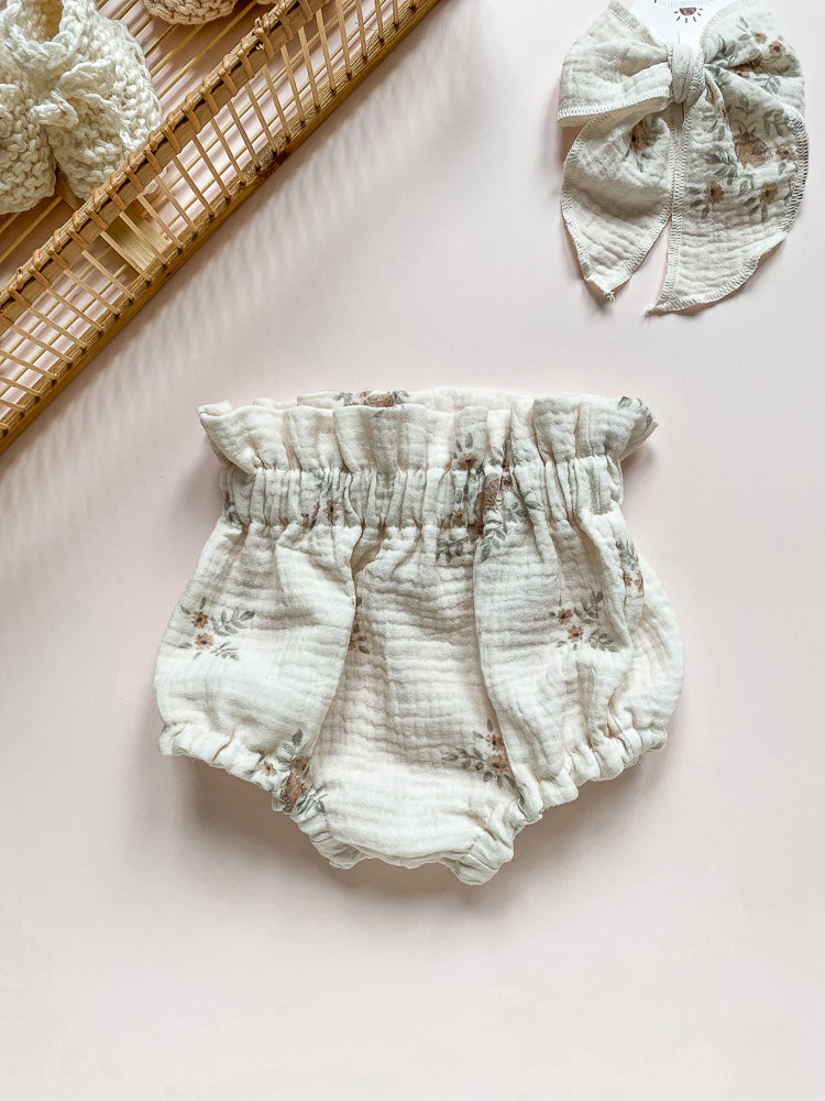 Muslin bloomers / delicate vintage floral - cream