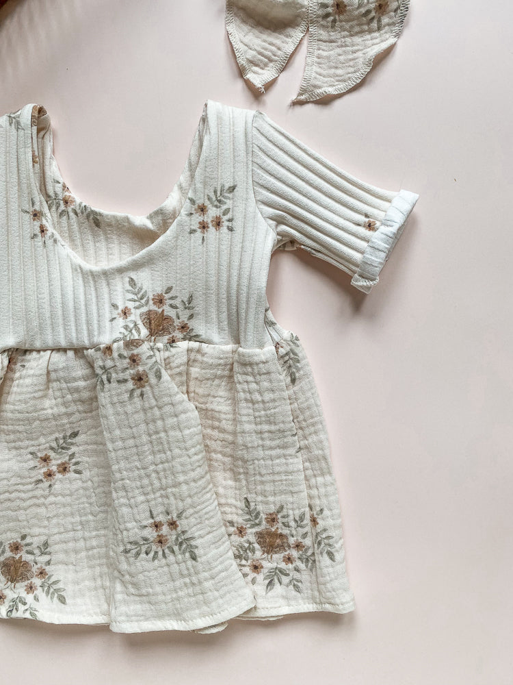 Girly muslin dress / delicate vintage floral - cream