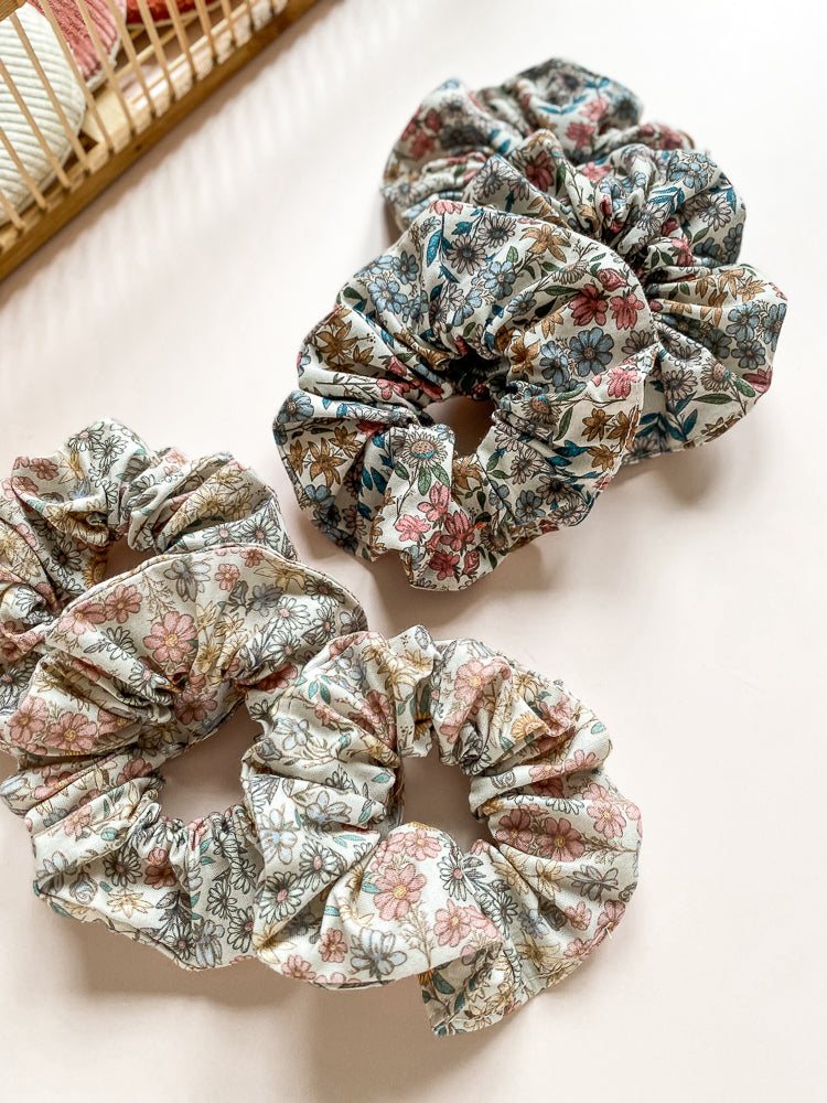 Cotton Scrunchie / floral