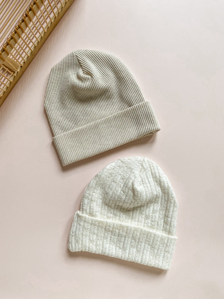 
                      
                        Beanie / natural
                      
                    